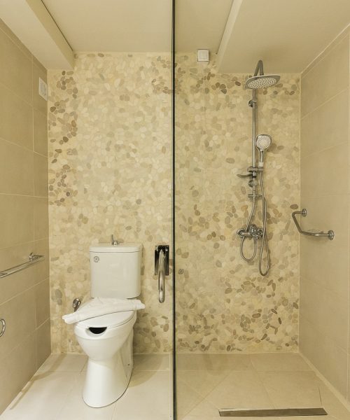 superior-suite-bathroom